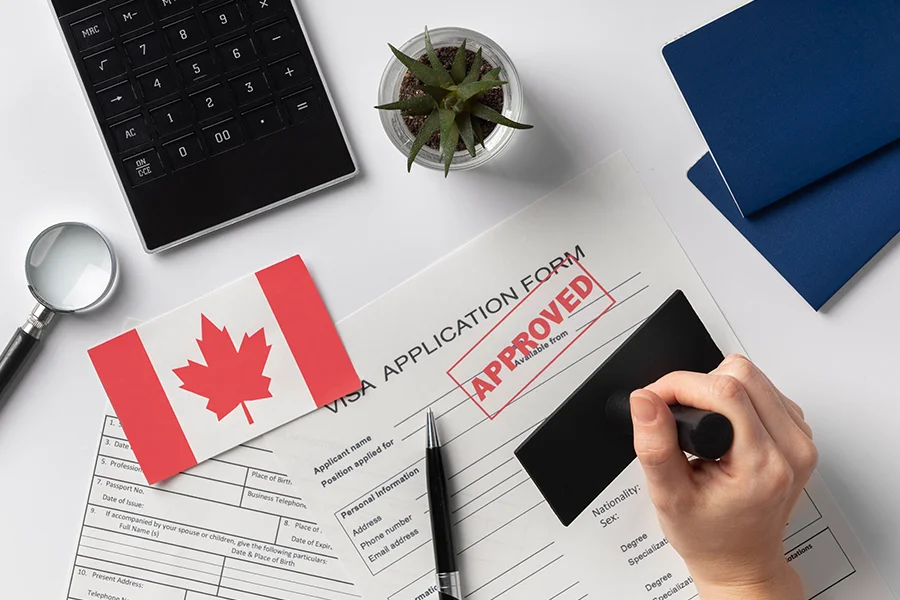 تبدیل ویزای کاری کانادا به اقامت دائم